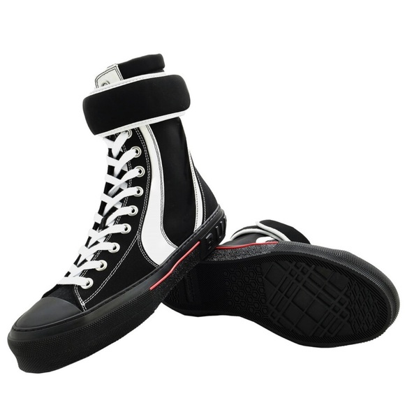BURBERRY
Black/White Hi-top Sneakers
Mens US 10 - Picture 4 of 4